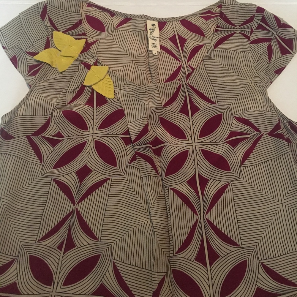Geometric Patterned Women's Top - image 7
